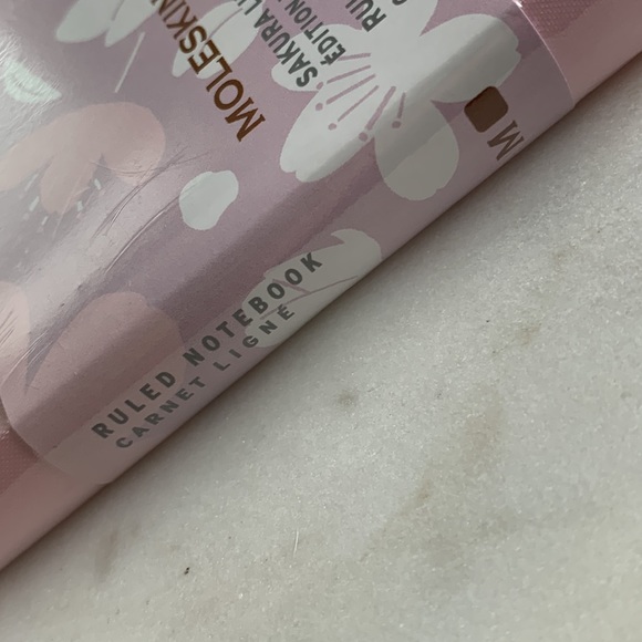 Moleskin Limited Edition Sakura Notebook - Picture 11 of 13